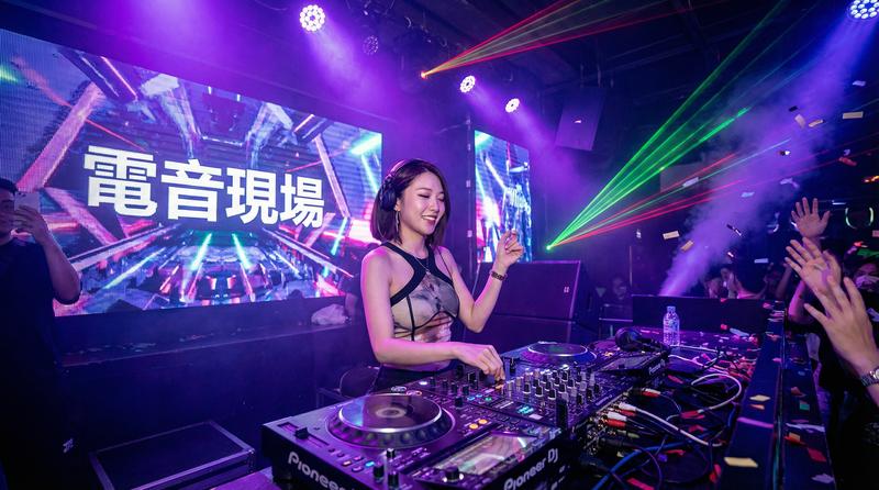 番茄视频电音现场视频